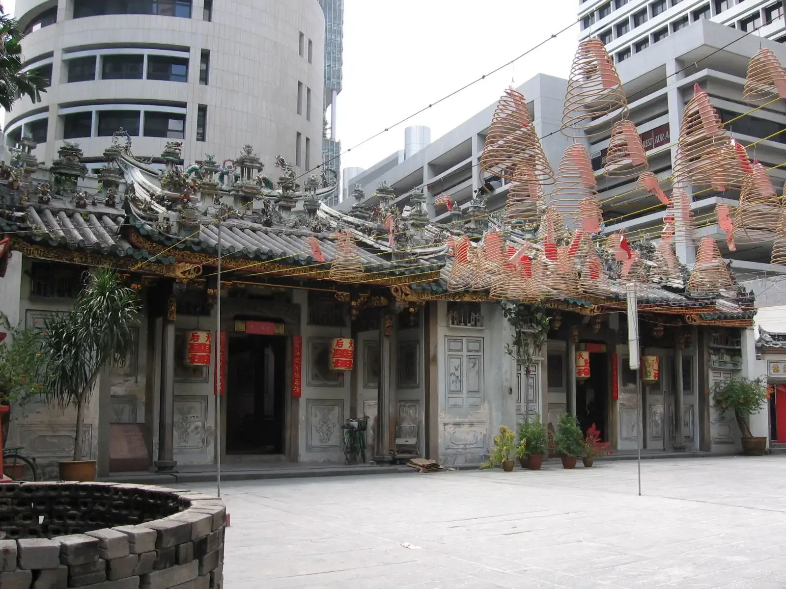 Pray for Love at Yueh Hai Ching Temple, Singapore