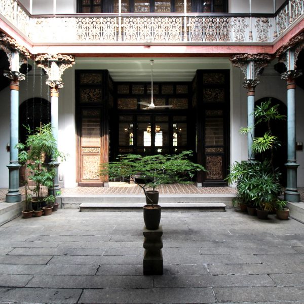 How to travel like a crazy rich Asian - cheong fatt tze mansion, penang