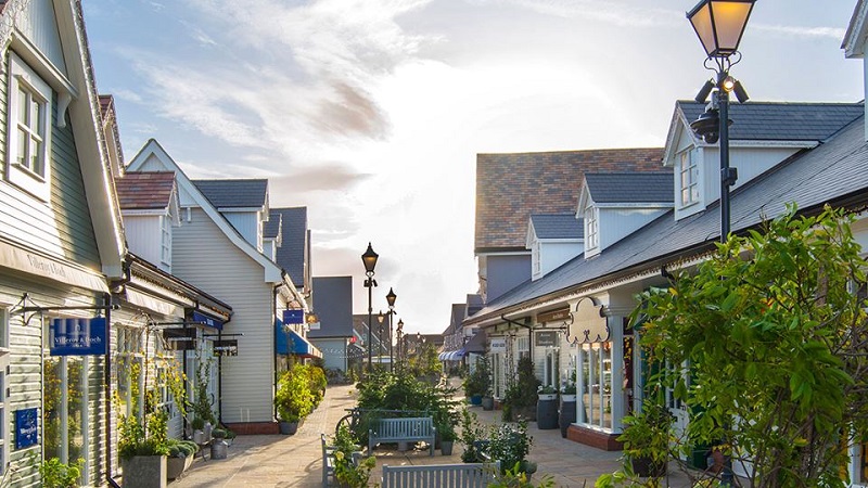 How to travel like a crazy rich Asian - Bicester Village