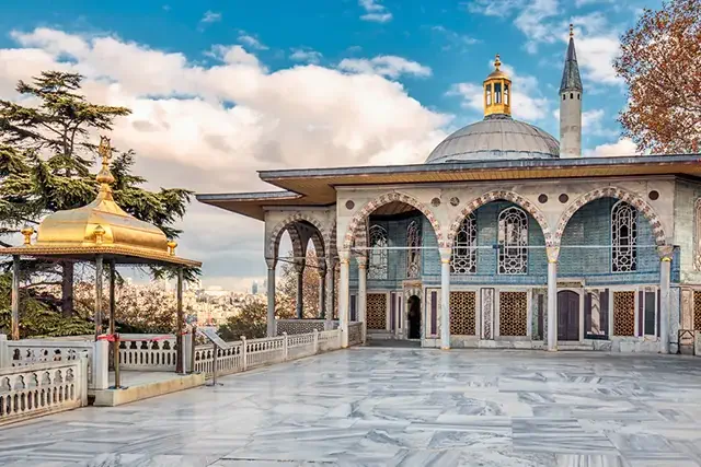 Find cheap flights to these geeky travel destinations