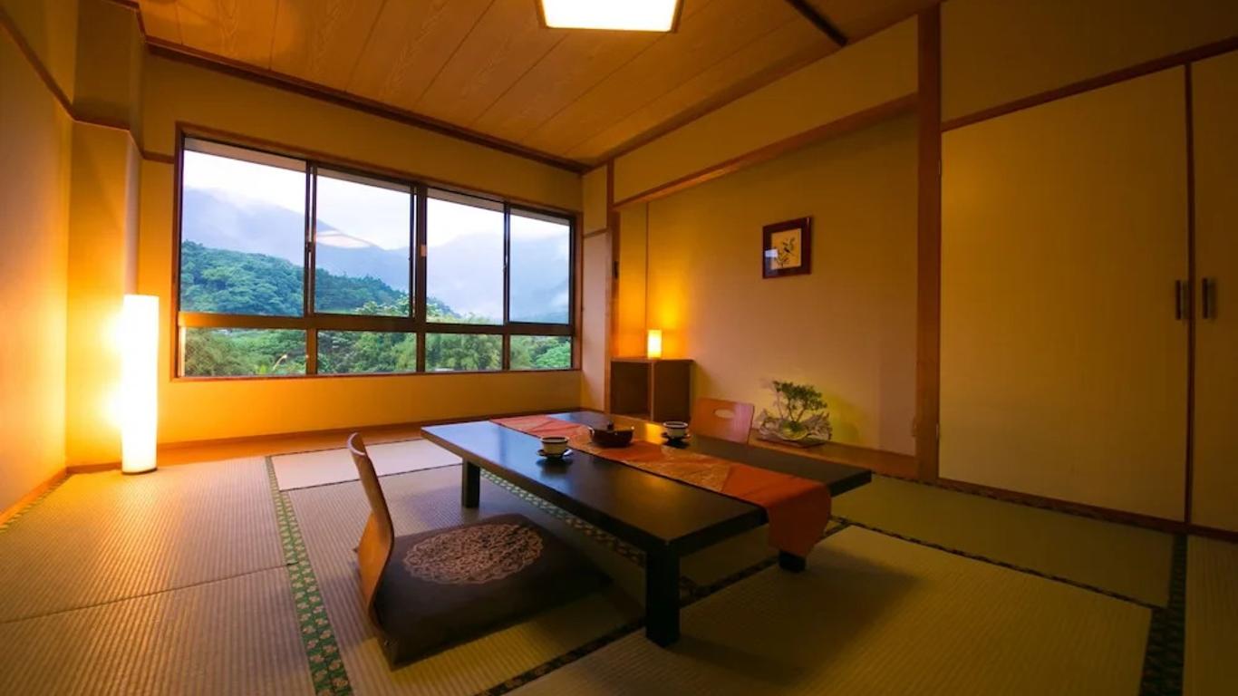 田代複式酒店