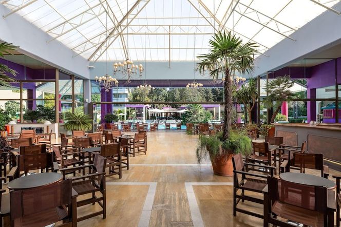 迪俄尼索斯酒店