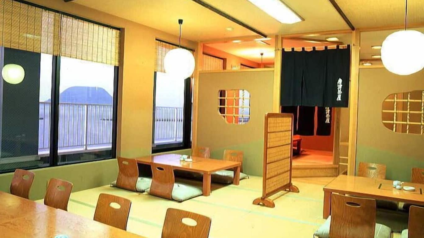 渚館木村唐津茶屋