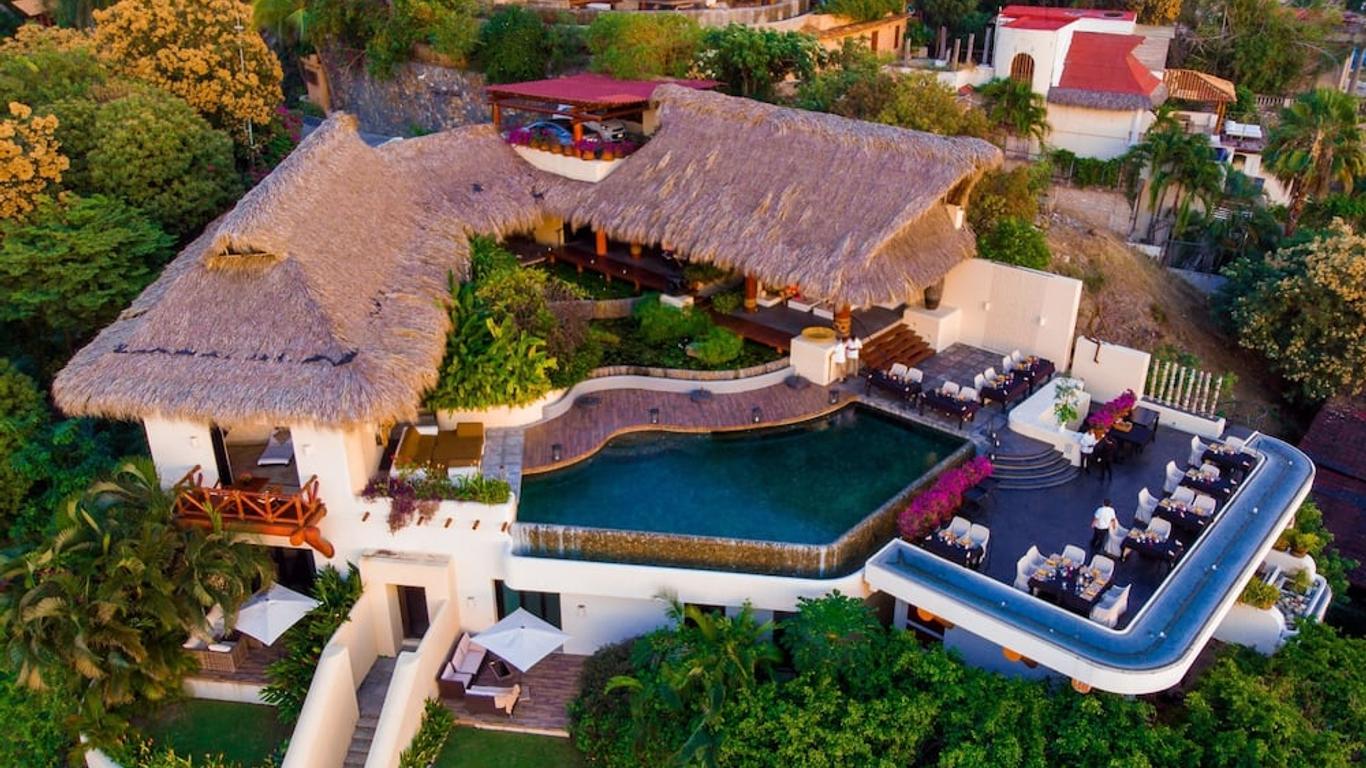 Tentaciones Hotel & Lounge Pool - 芝華塔尼歐