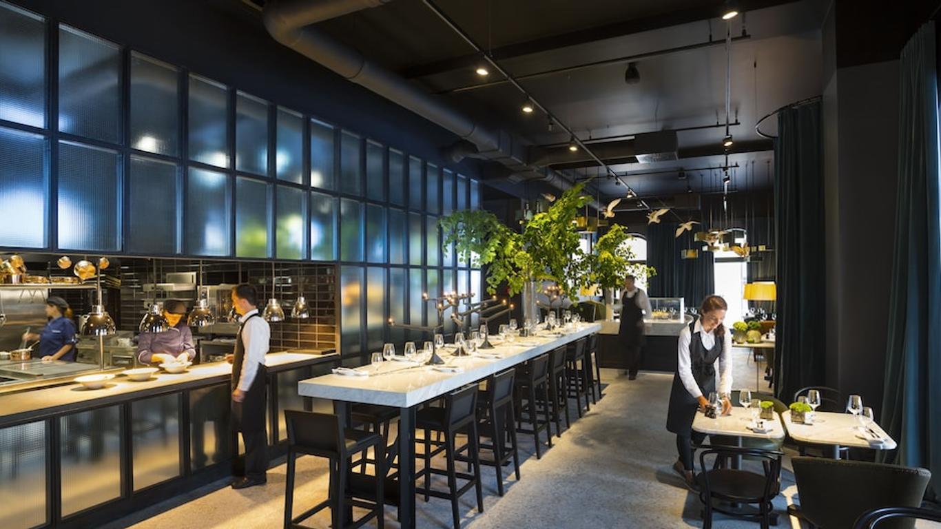 亞得里亞海羅維尼酒店 - 羅維尼