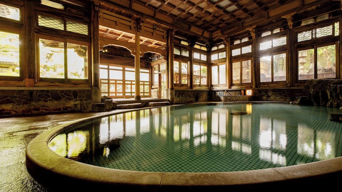 玉露祖亞本館 - 山內