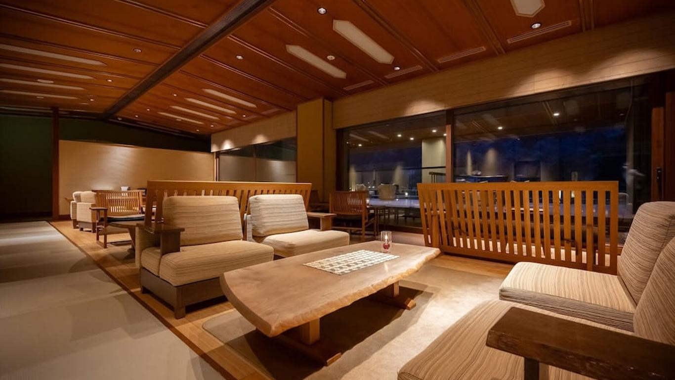 庫里亞亞索哈赤酒店
