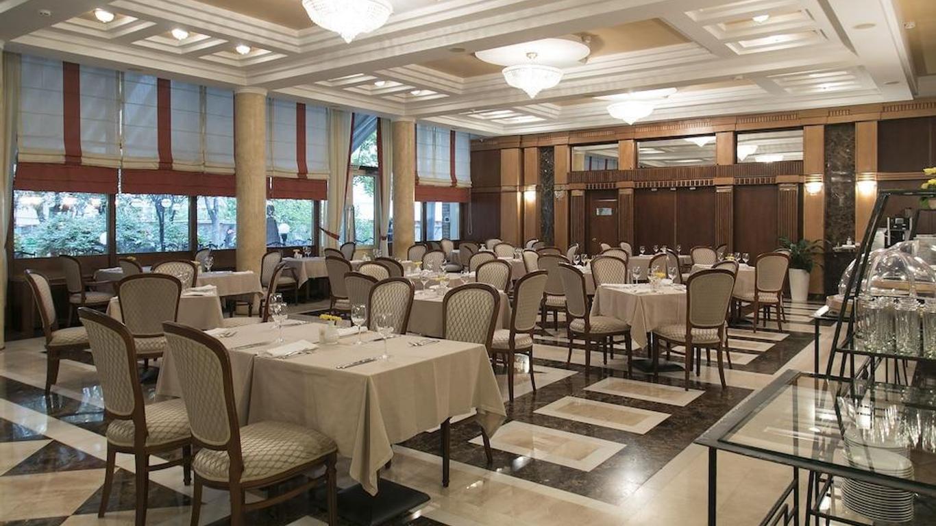阿爾巴特飯店