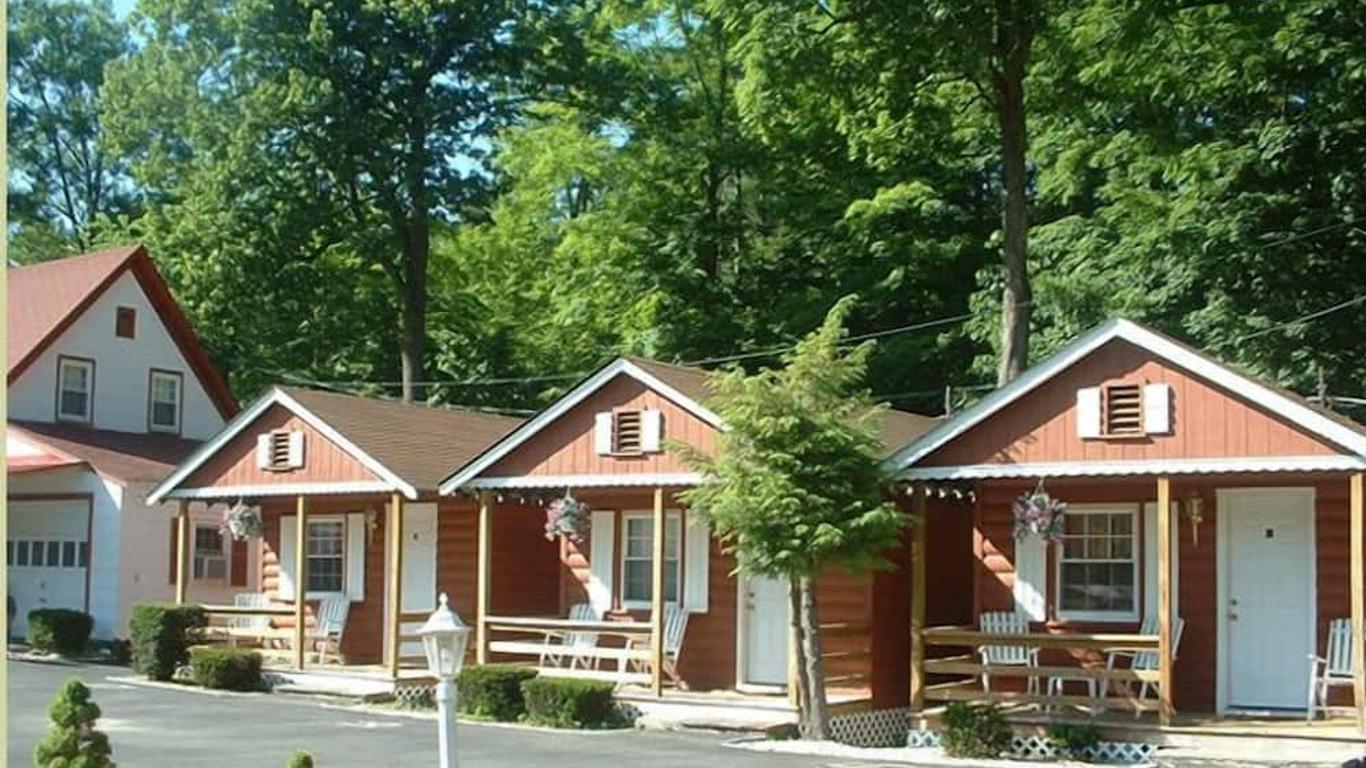 七個小矮人汽車旅館小屋
