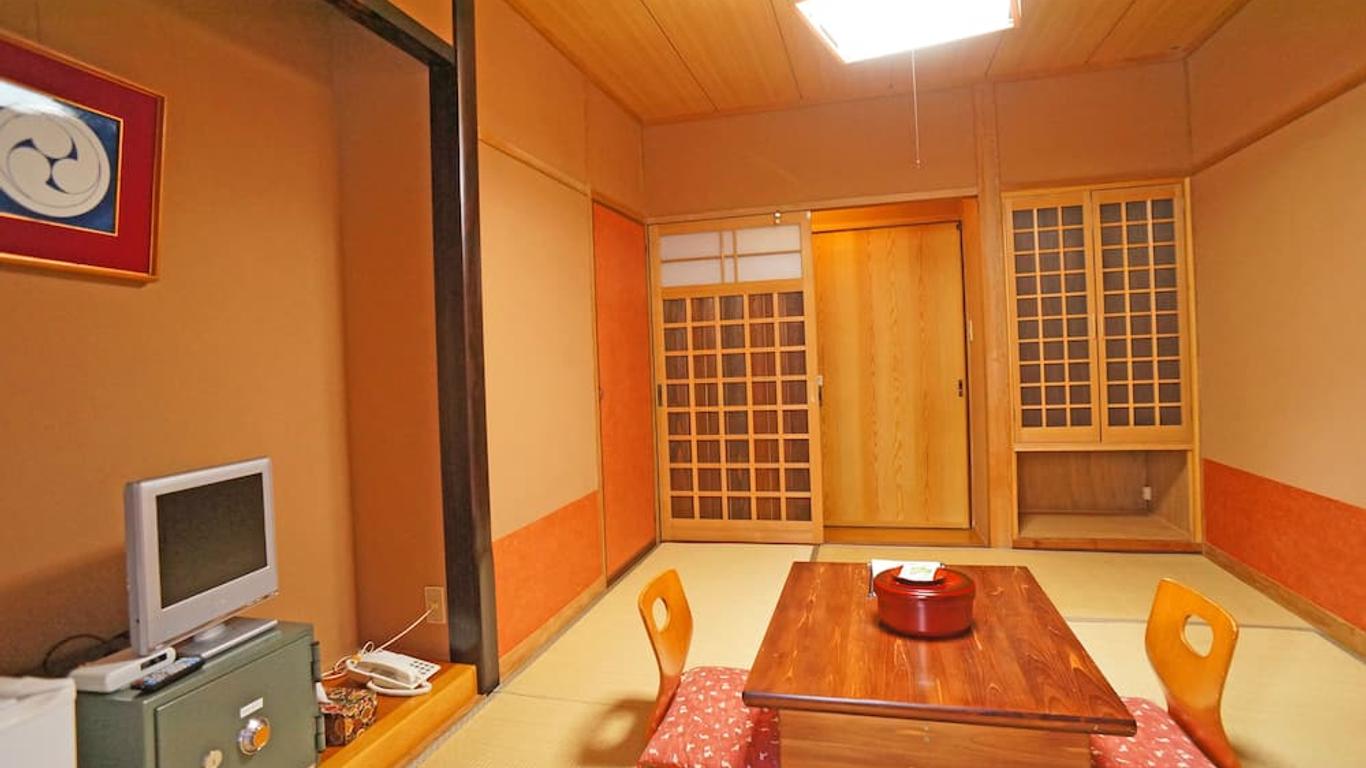 溫泉宿ban屋