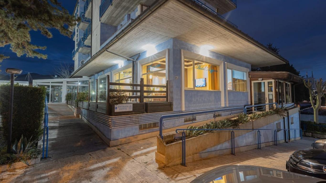 阿祖爾公寓酒店 - 拉奎拉