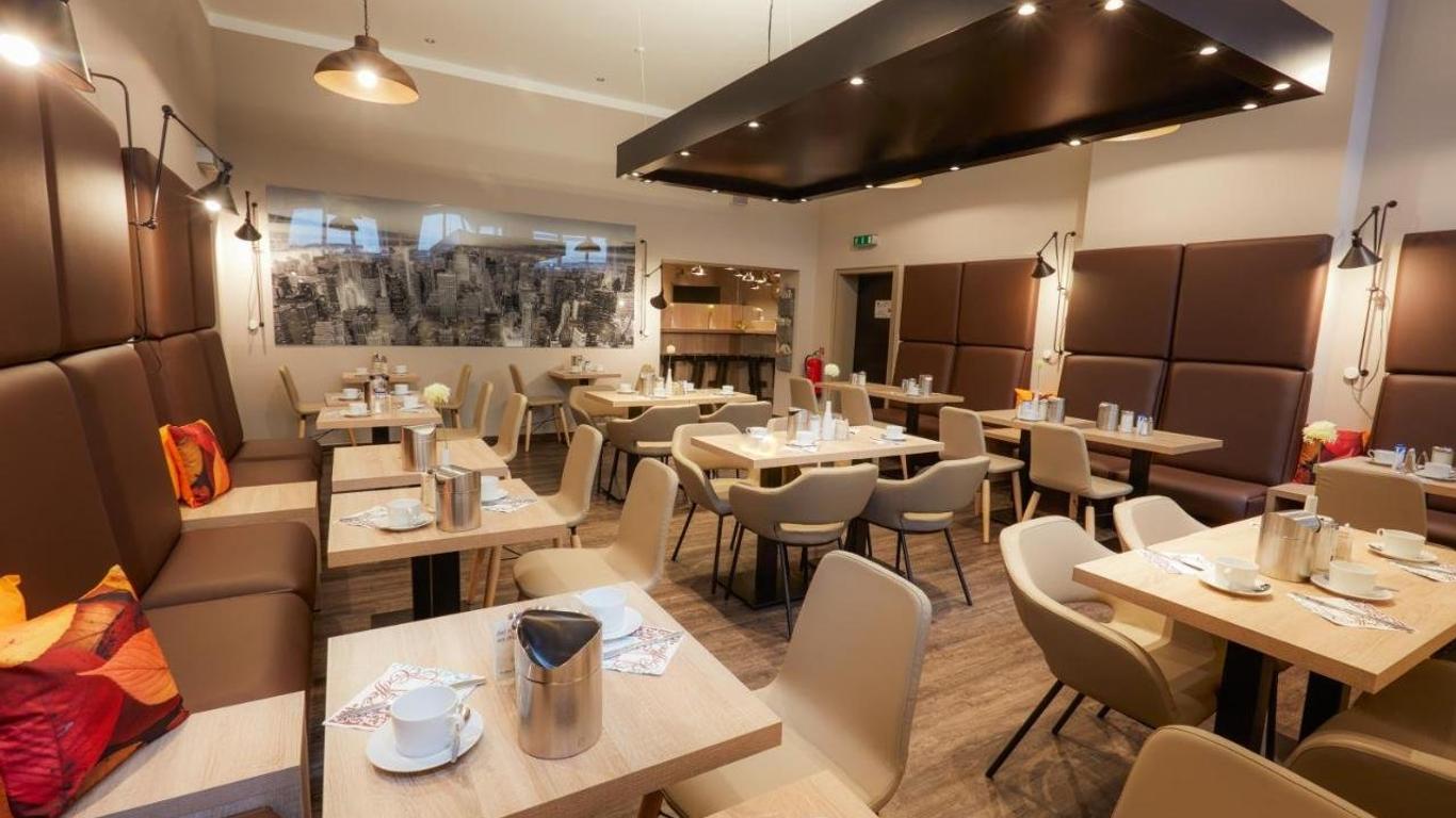 曼哈頓飯店