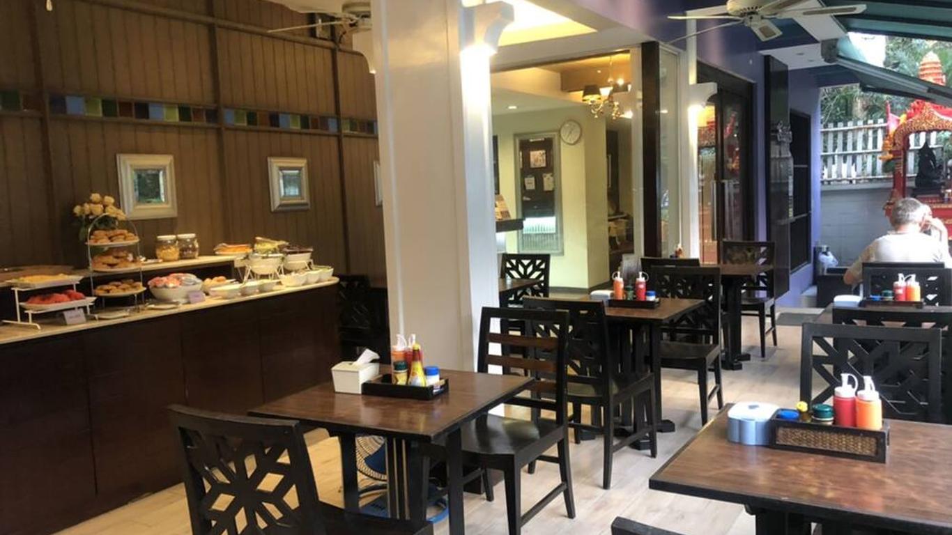 素坤逸8號沙娃堤飯店