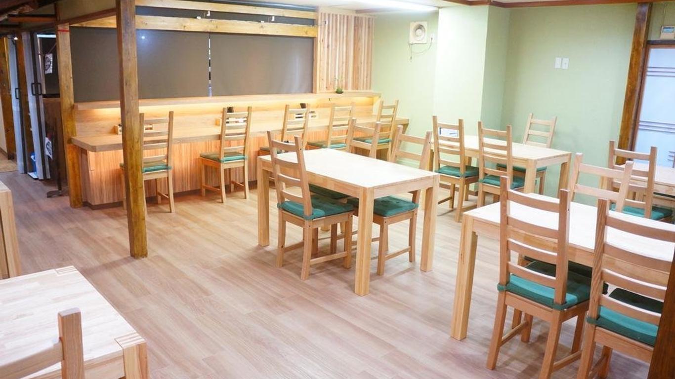 310膠囊酒店