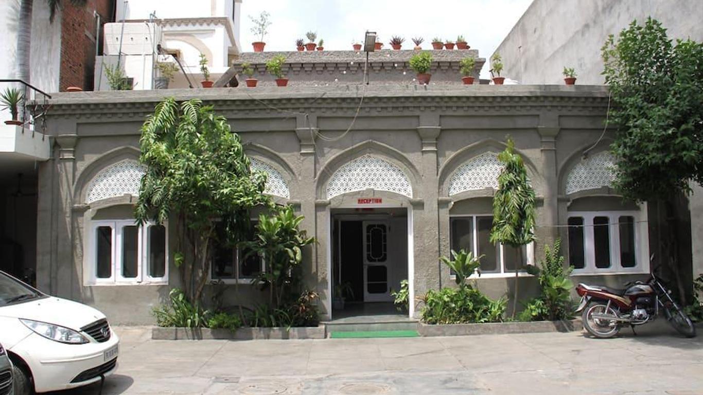 Tourist Guest House