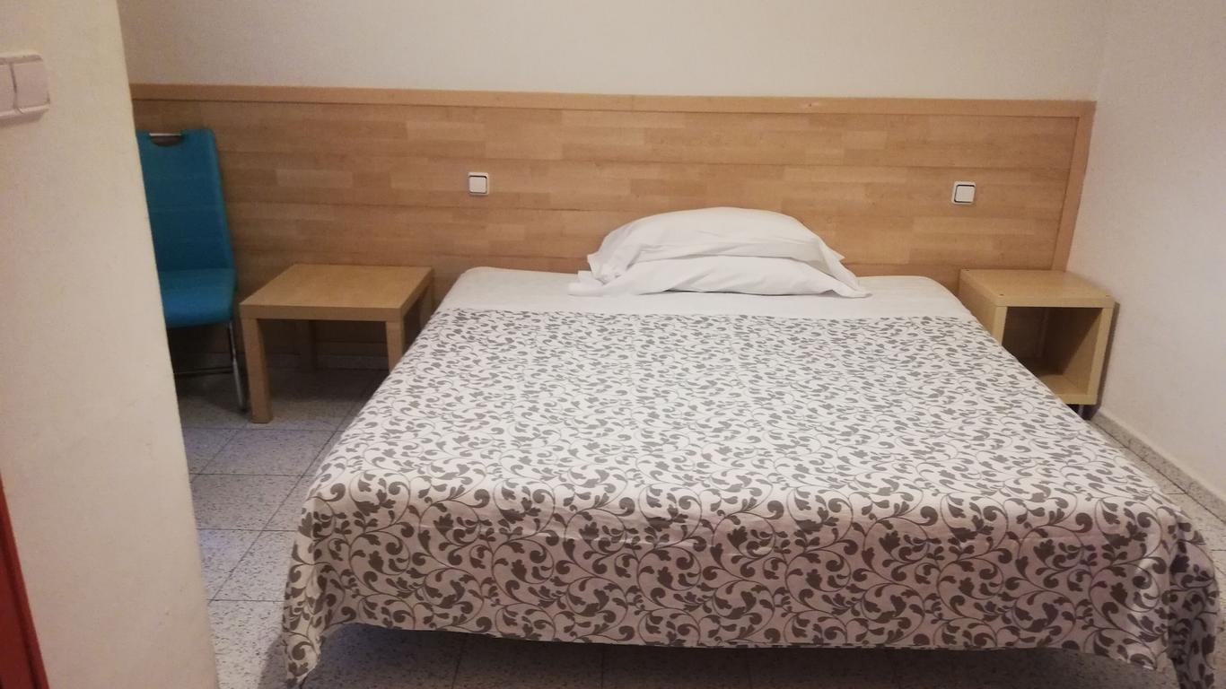 河濱旅館