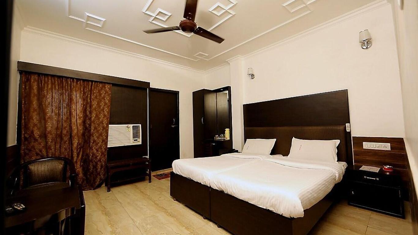 Hotel Raj