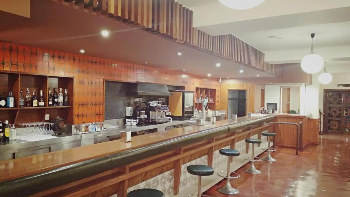 白鸛酒店