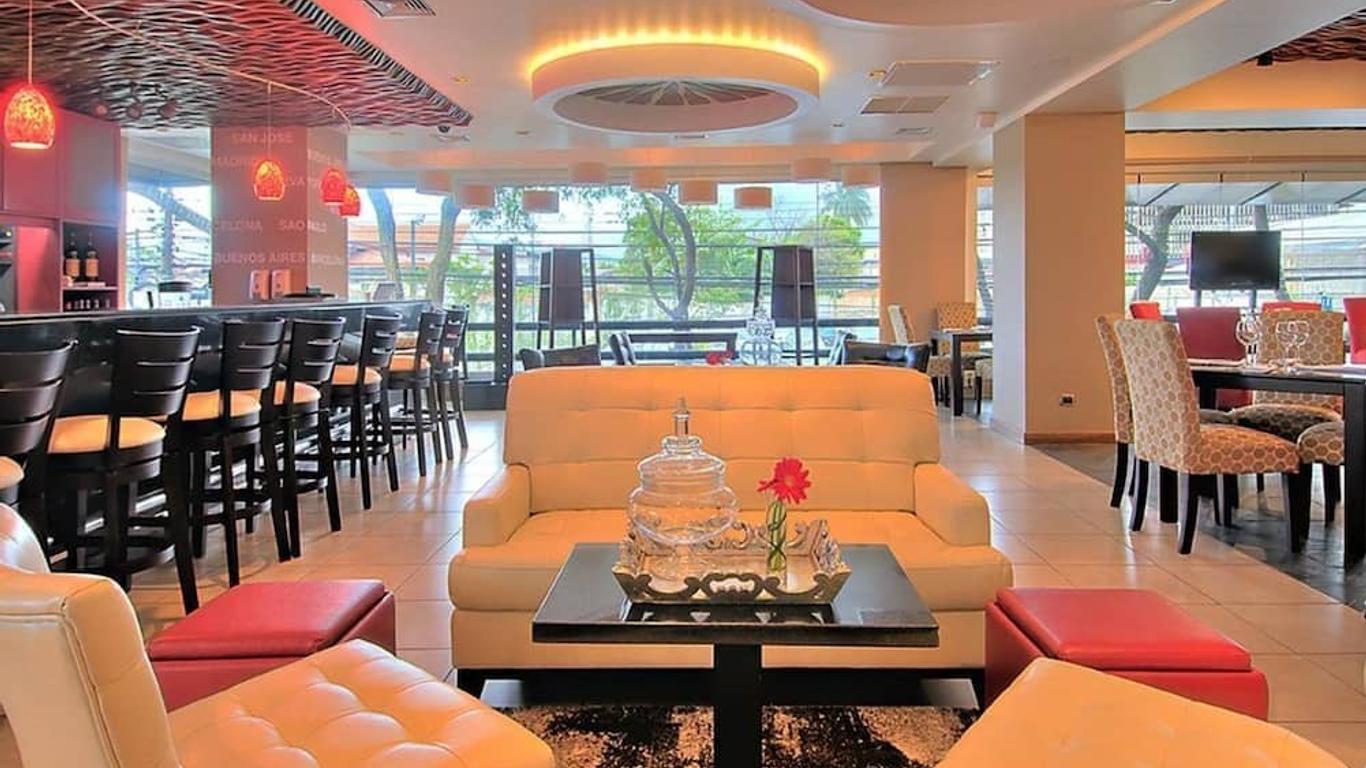 聖荷西薩瓦納溫德姆 TRYP 酒店 - 聖荷西