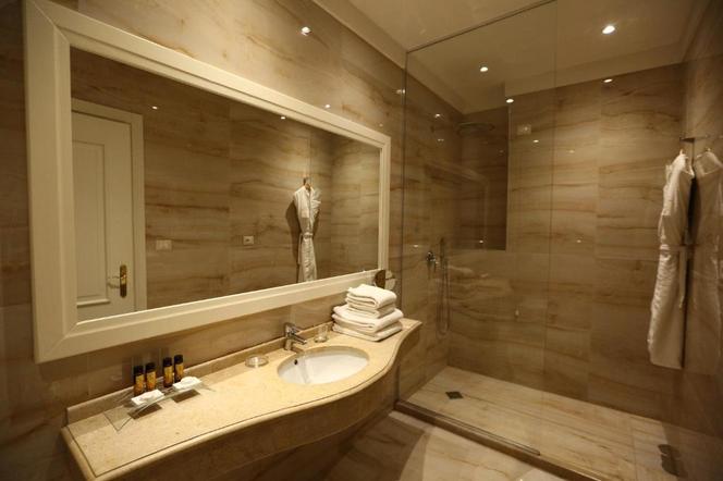 帕拉斯溫泉酒店