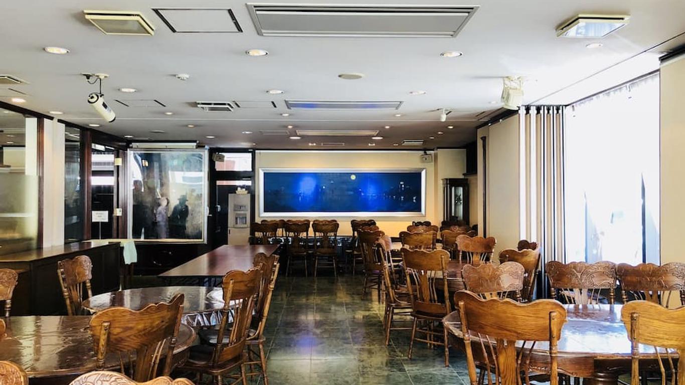 碼頭藝術旅館 - 新潟