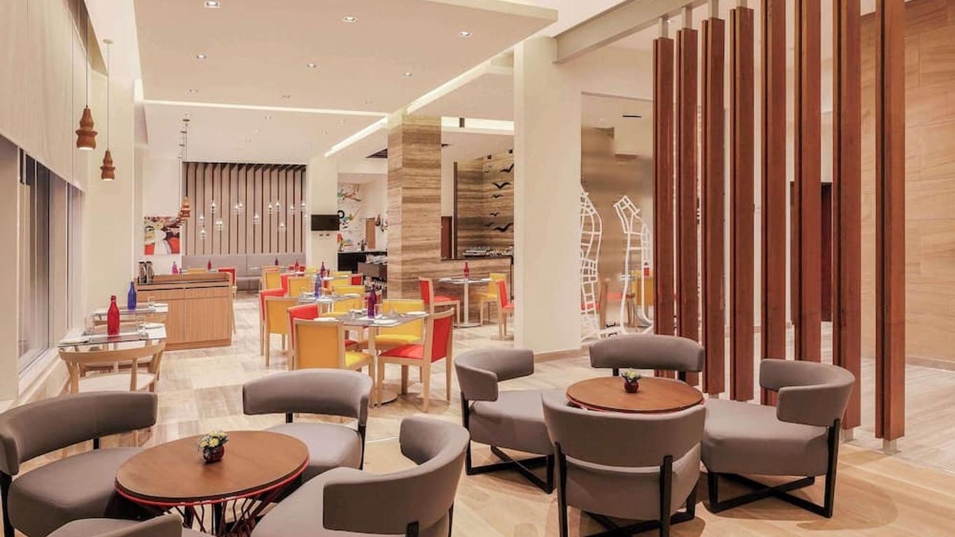 柯枝市中心宜必思酒店 - 高知