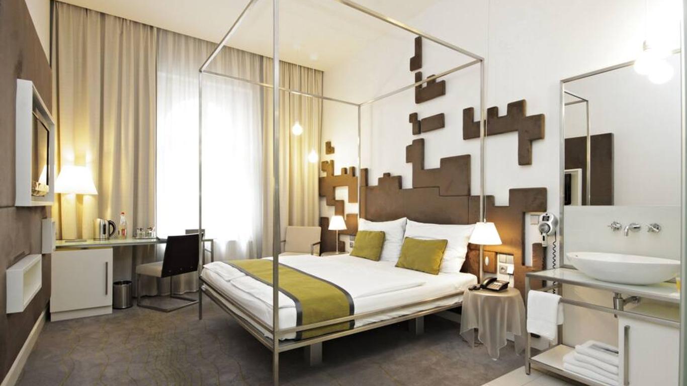 Pure White Prague Hotel - 布拉格