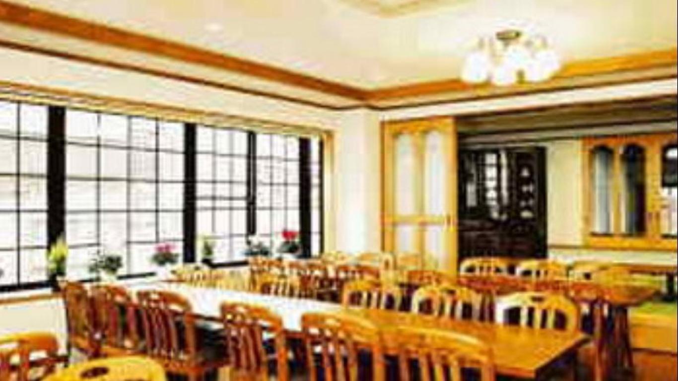 阿澤加米蘭德飯店