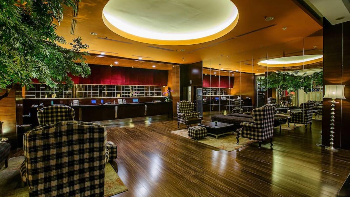阿里斯塔酒店 - 巨港