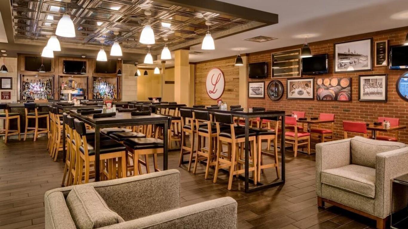 路易斯維爾機場福朋喜來登酒店 - 路易斯維爾