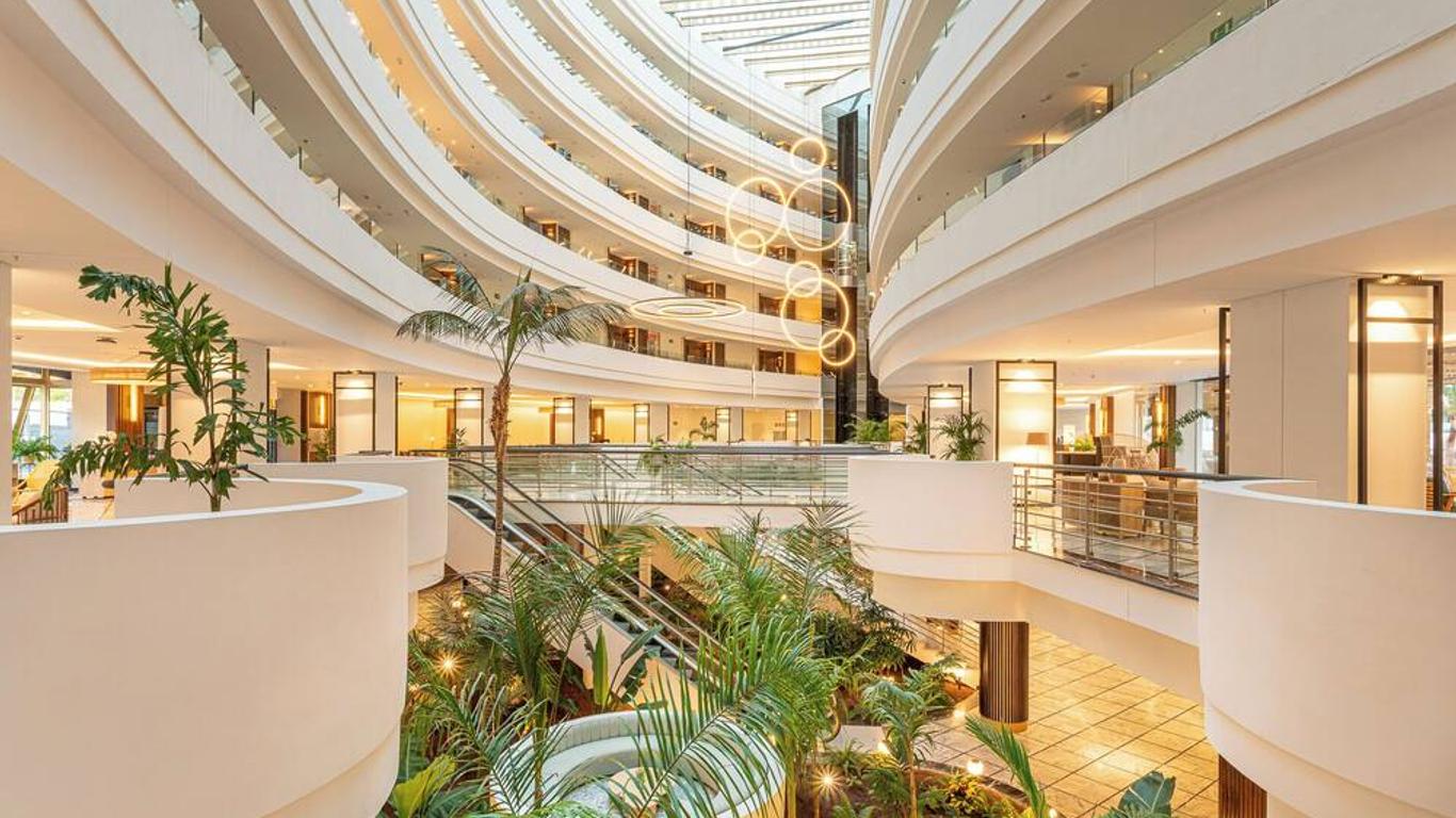 地中海皇宮酒店 - 阿羅納