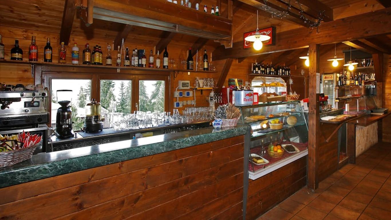 德爾索勒小木屋酒店 - 薩烏切德烏爾克斯