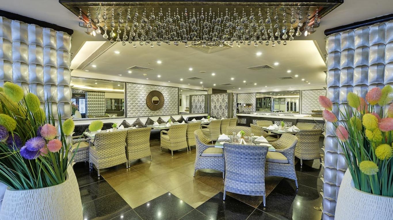 梅費爾會議酒店 - 布巴內斯瓦爾