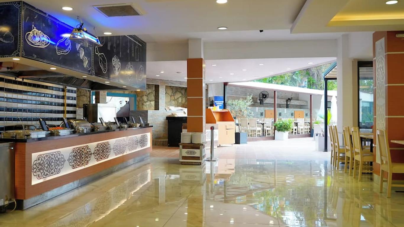 水廣場俱樂部飯店