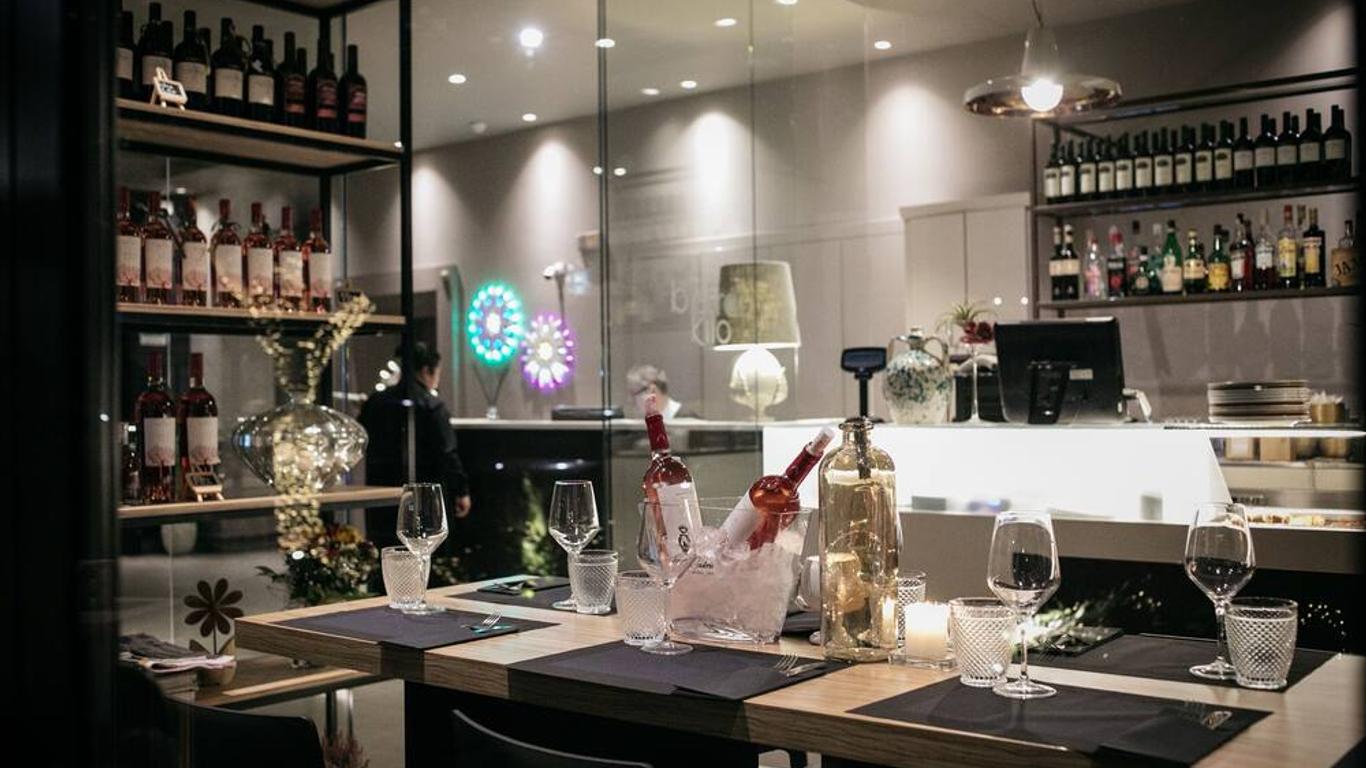 阿洛伊斯酒店 - 拉察