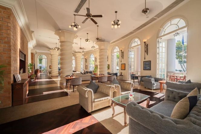 董里海灘日出溫泉酒店 - 芽莊