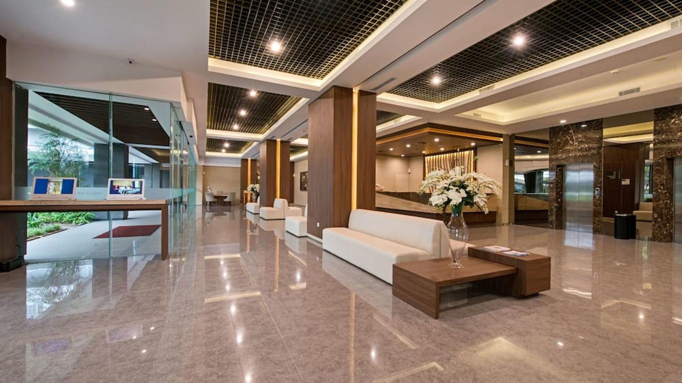 雅加達西瑪圖盼波因斯大智者飯店 - Chse 認證