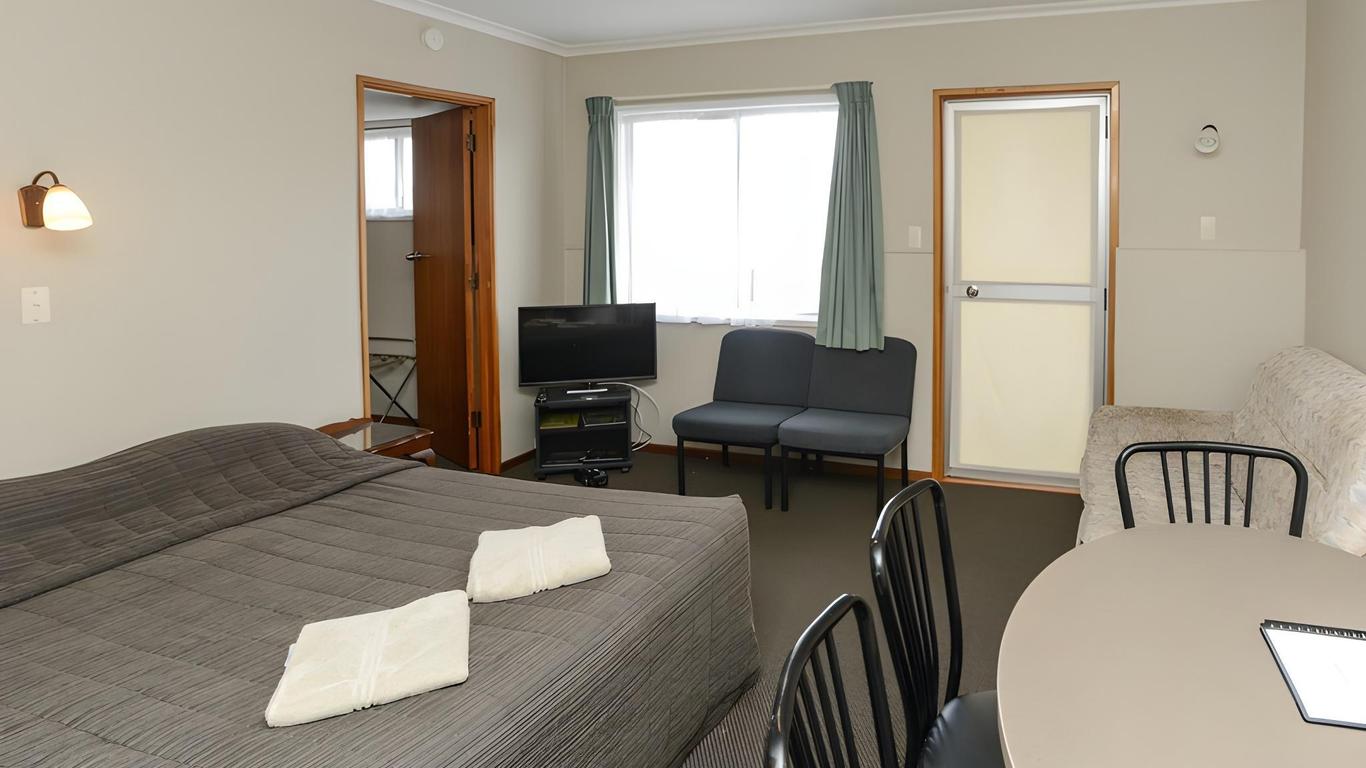 The Magpie- Hawkes Bay Motel