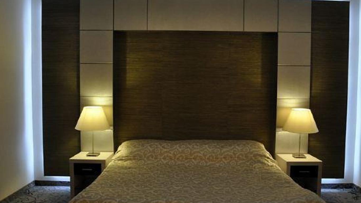 Hayall Hotel