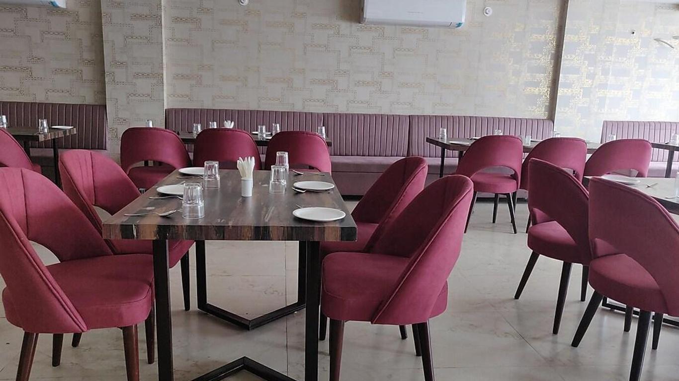 Hotel Meera Lok
