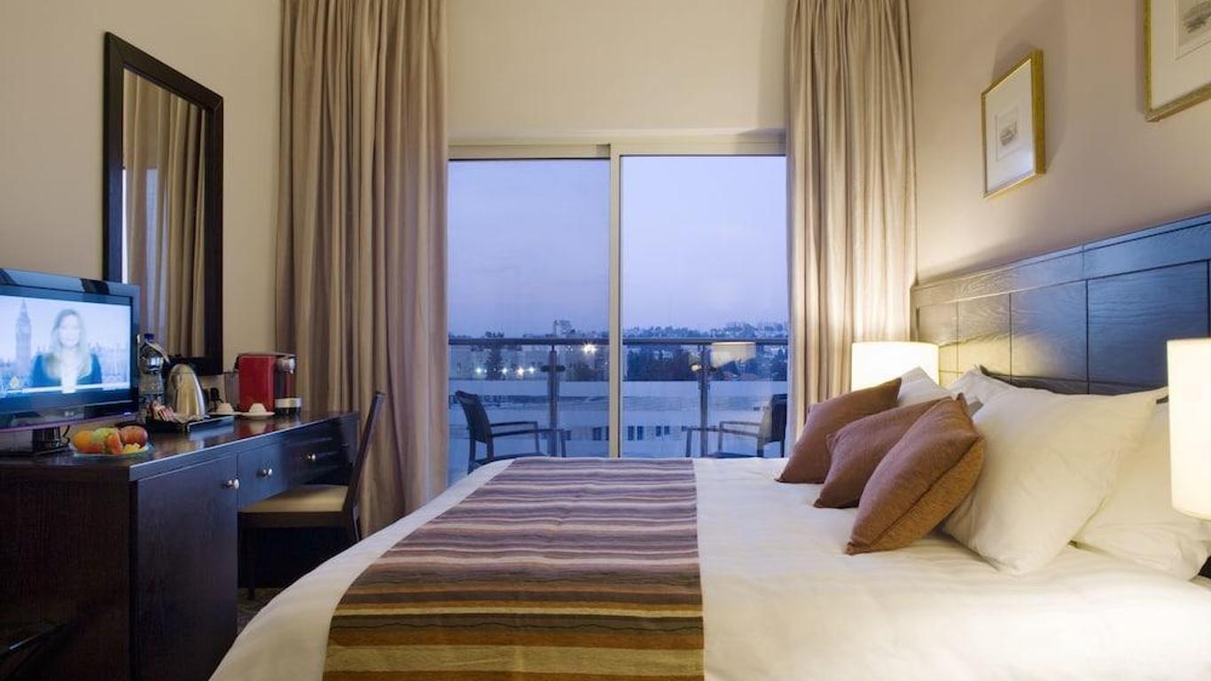 La Perle Hotel