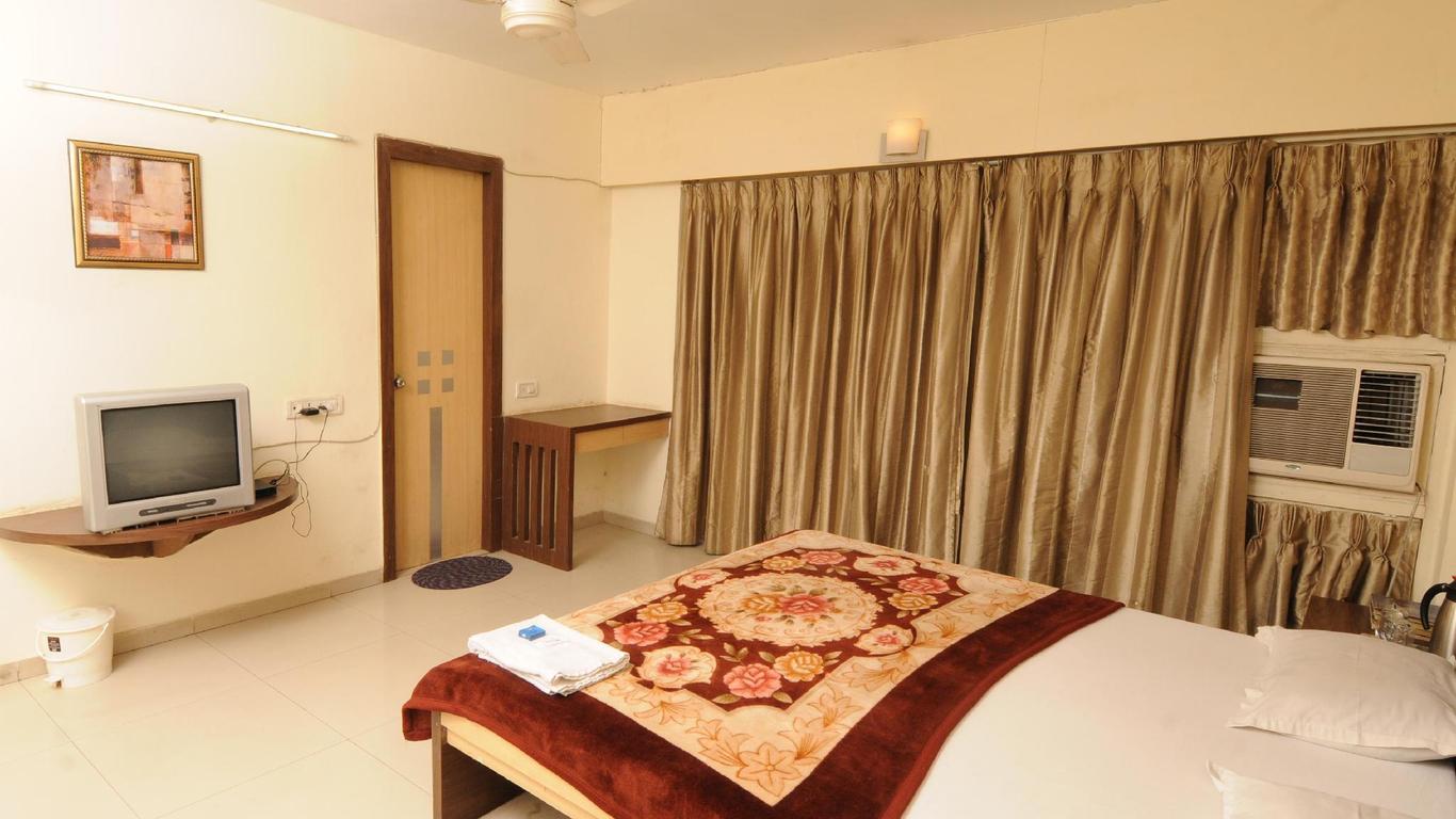 Hotel Neelkanth-Panshikura