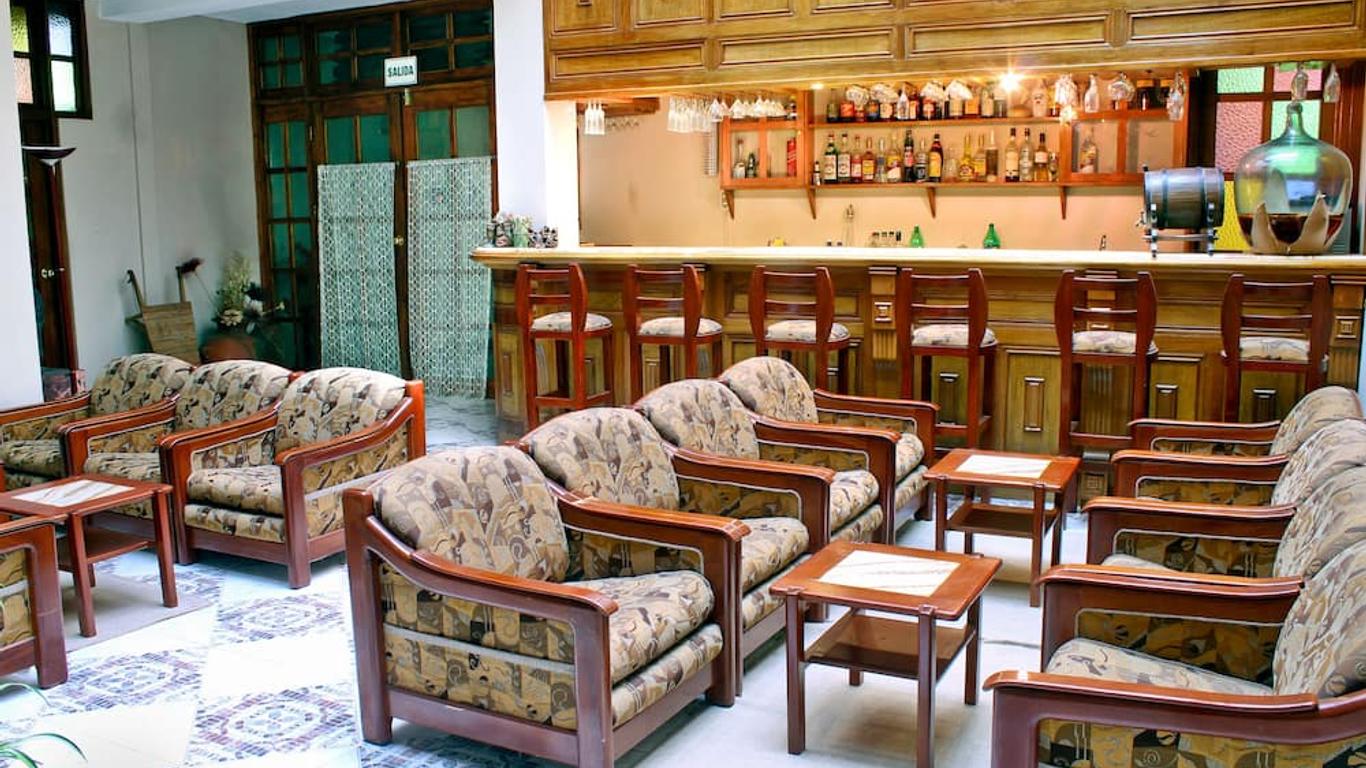 奎爾他尼酒店 - 普諾