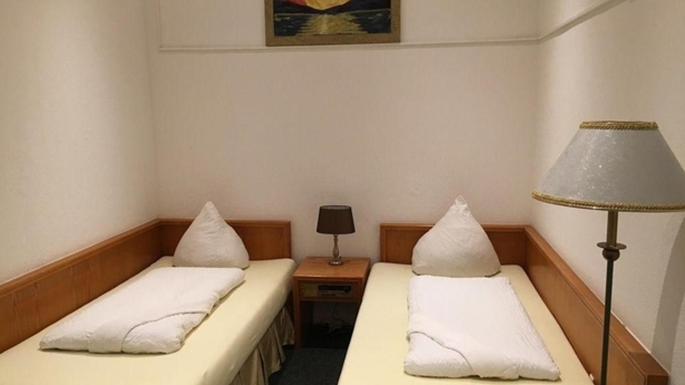 亞當碩夫酒店