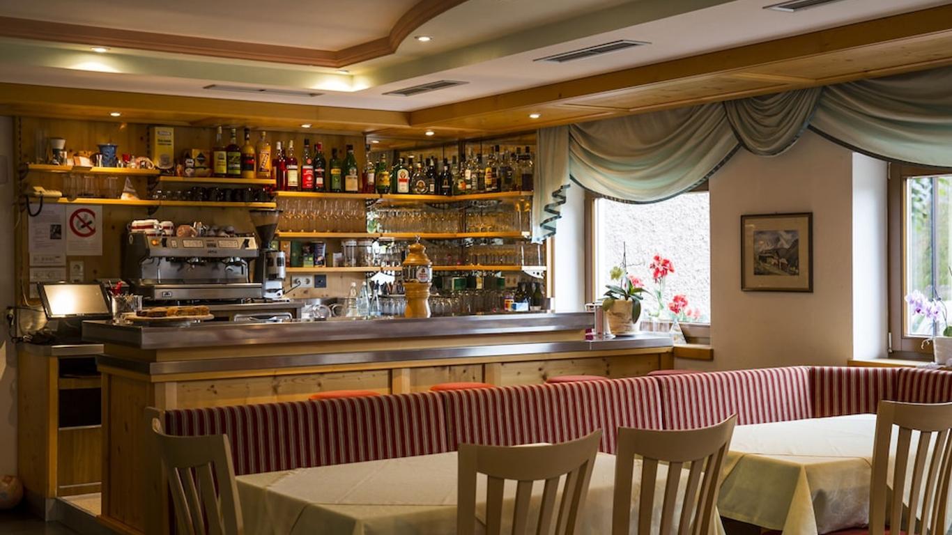 Hotel Dolomitenblick - 特倫托