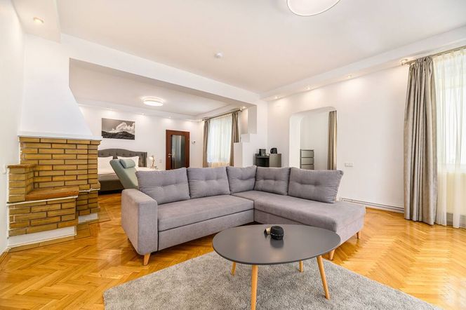 克萊門蒂娜民宿