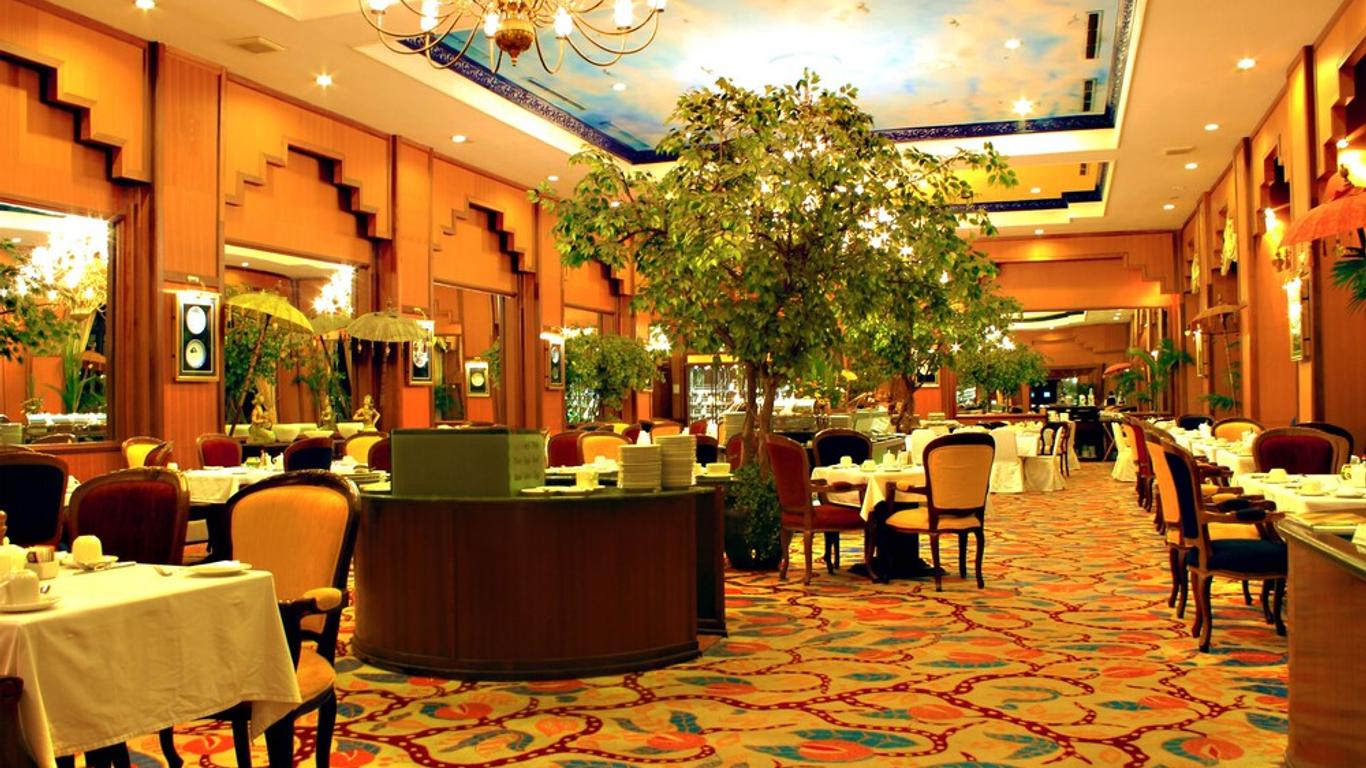 格蘭沙努爾酒店 - 峇里巴板
