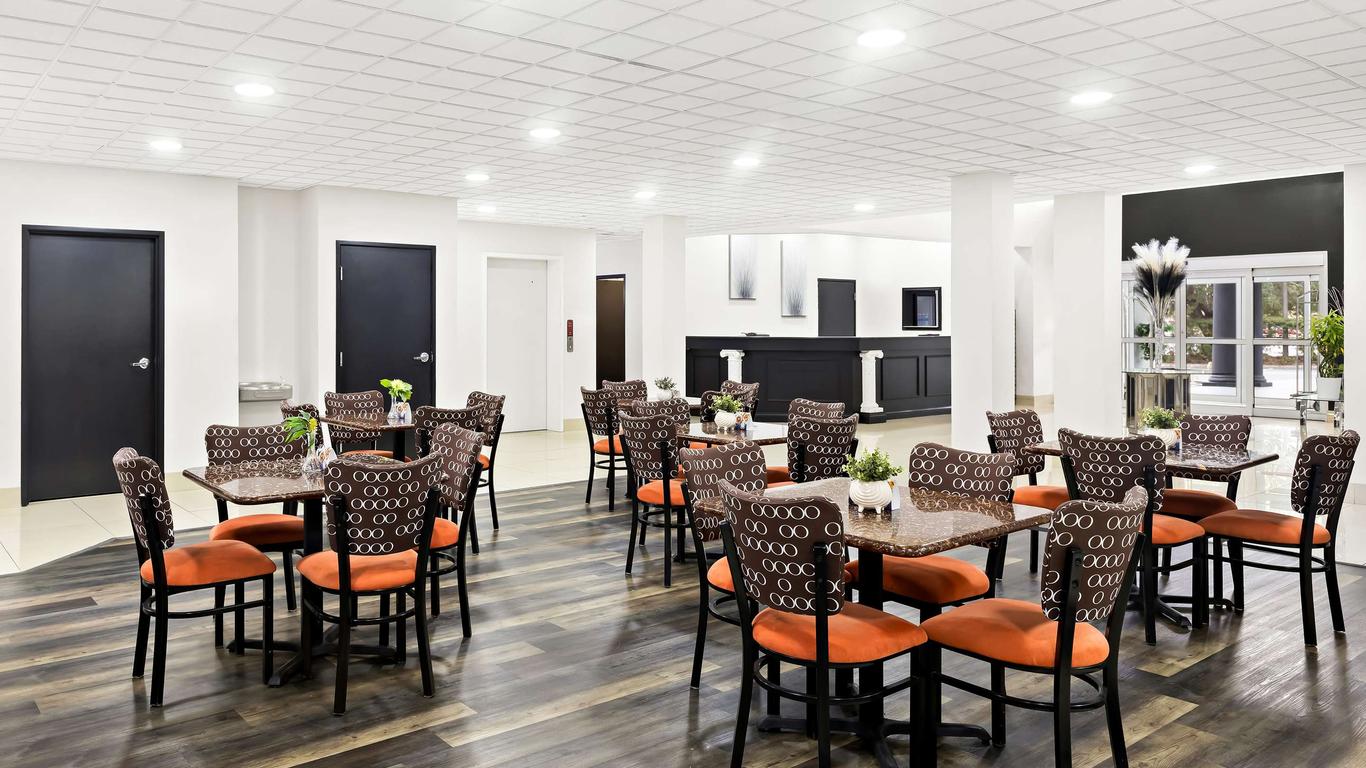 散斯精品套房酒店 - 沙凡那