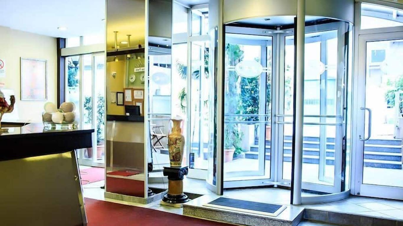 安卡商業園區飯店