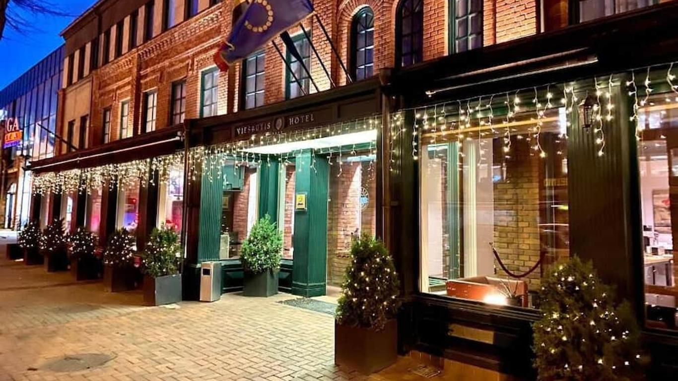 納巴里斯酒店 - 克來佩達